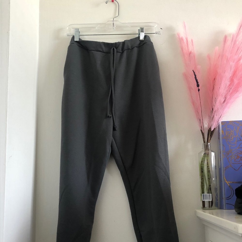 BOOHOO Charcoal Colored Loopback Joggers